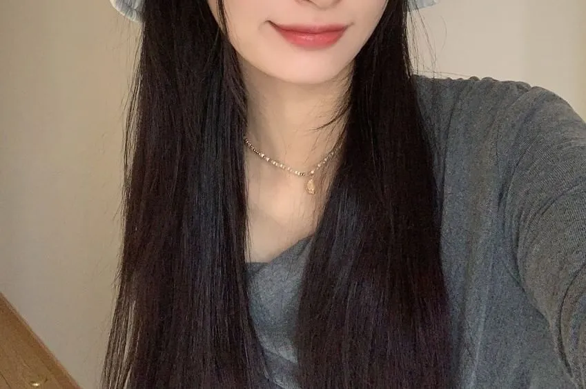 Applique Textured Bucket Hat